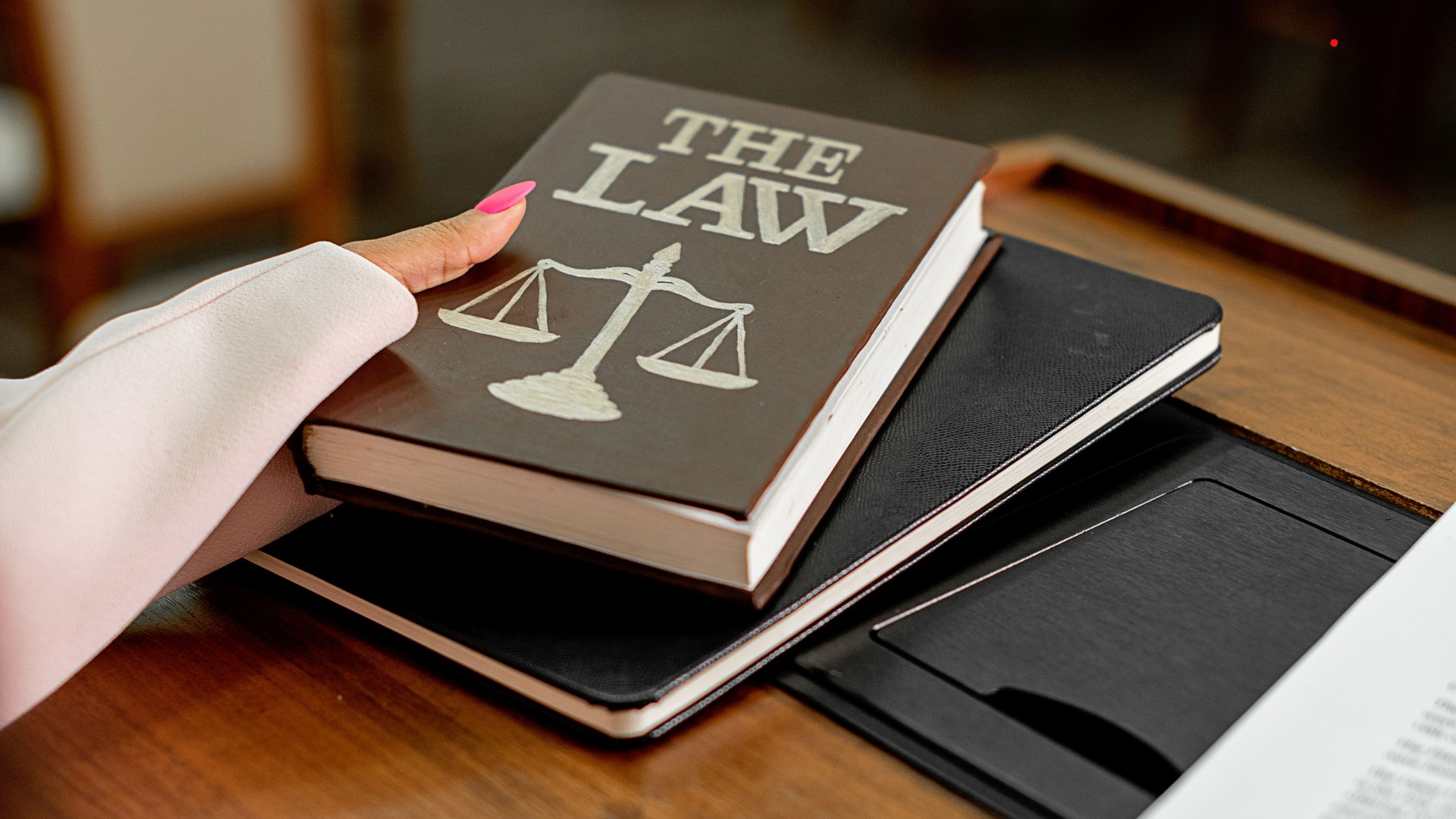Are Traveling to Dubai? Then Read These Laws First