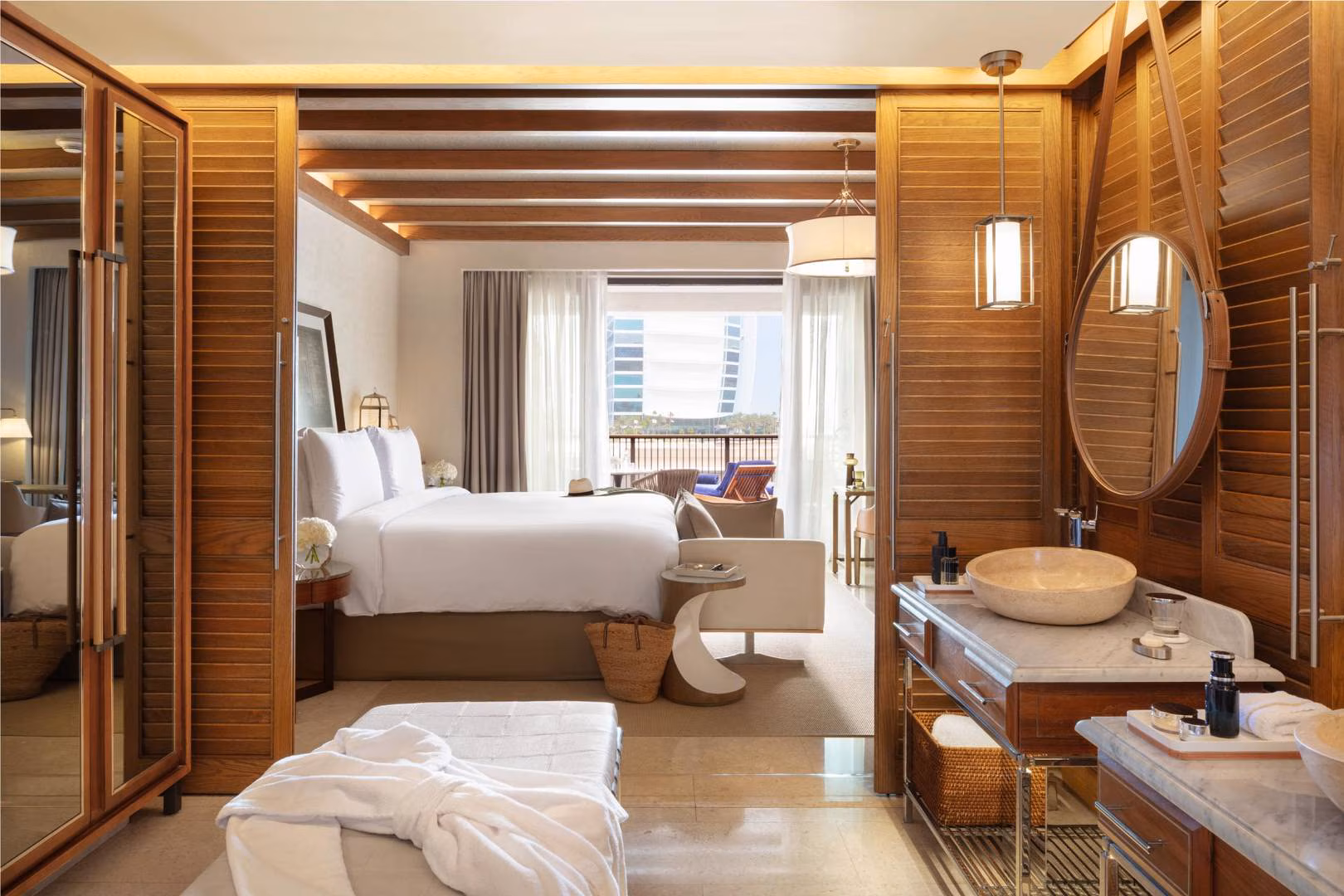 Luxury Honeymoon resort in Dubai